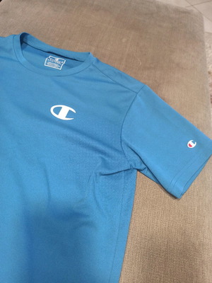 Champion dry fit μπλε μπλούζα μεταχειρισμένη για αγόρι 13-14 ετών