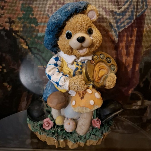 Vintage bear piggy bank like new