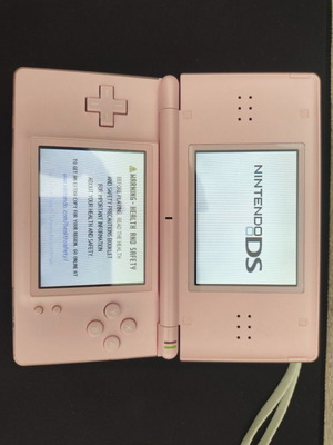 Nintendo DS Lite console like new, tested and fully functional