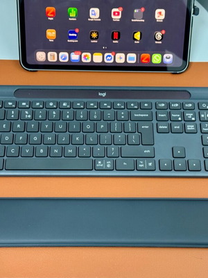 Logitech Signature Slim Solar+ K980 Keyboard σαν καινούργιο Business Edition