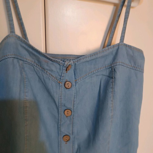 Denim dress like new with straps and brown buttons, size S
