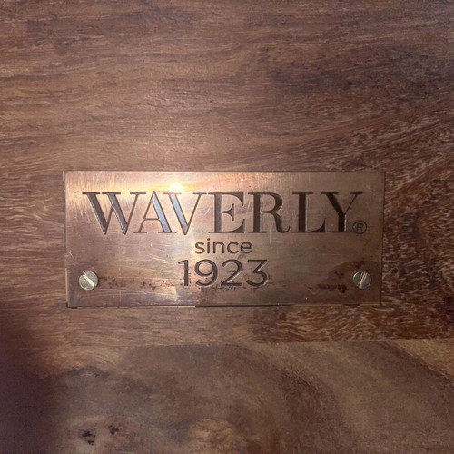 Waverly king size bed like new, solid wood