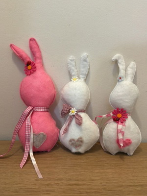 Handmade decorative felt bunnies new, set of 3 pieces