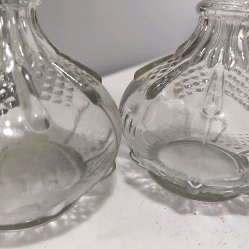 Vintage wine carafes like new, set of 2