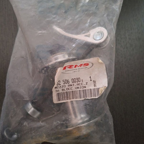 Bicycle front hub set with lock axle RMS new