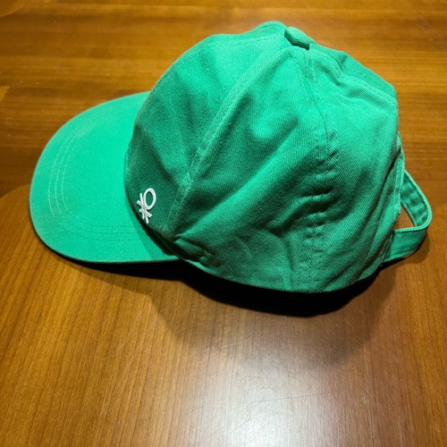Benetton kids cap like new, green