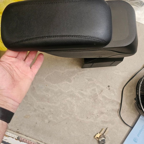 Car armrest used, very good condition