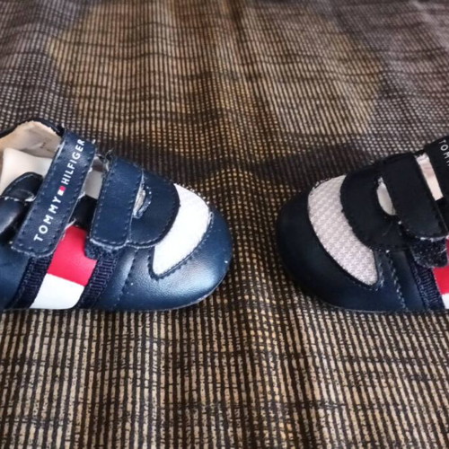 Tommy Hilfiger baby shoes used, in good condition