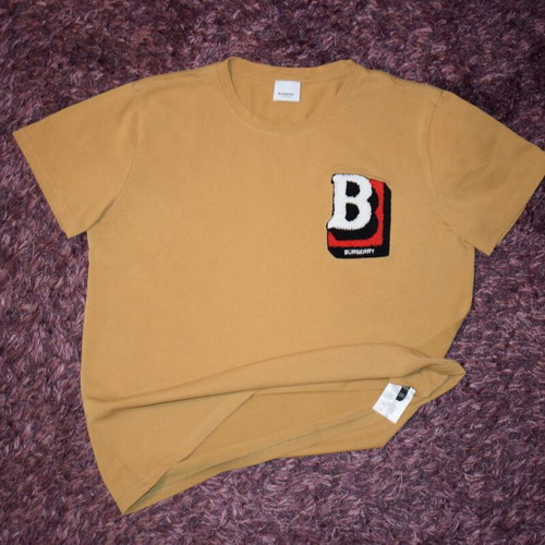 Burberry men's t-shirt size L/XXL used, gold