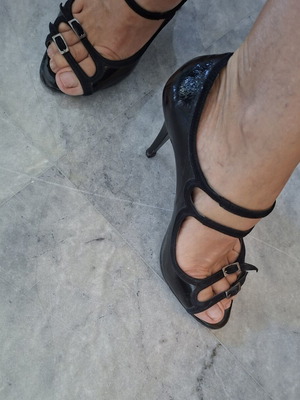 Μαύρα δερμάτινα λουστρίν πέδιλα με καστόρ λουράκια, νούμερο 38