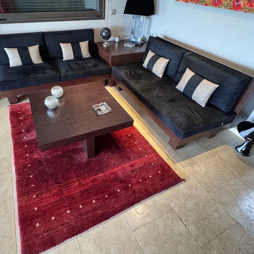Living room set like new with 2 sofas and 2 tables