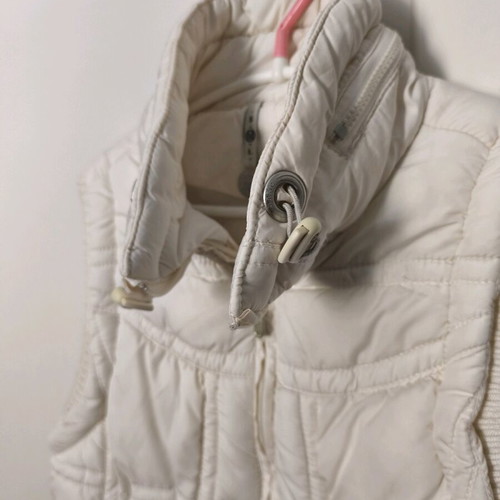 Stradivarius women's vest like new, cream with elastic and zipper