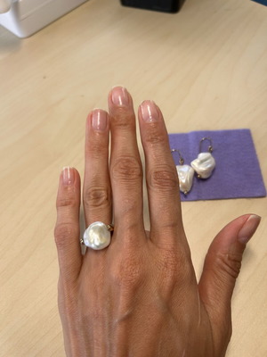 Gold Baroque Pearl Ring and Earrings Set new, genuine Tahiti pearls