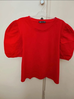 Zara red blouse like new with ruffles, size L