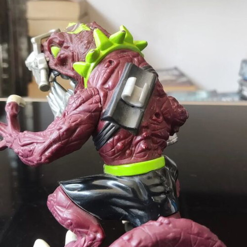 Extreme Dinosaurs Bad Rap figure