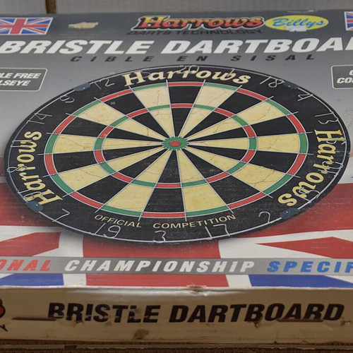 Harrows Official Competition Dartboard new, professional quality