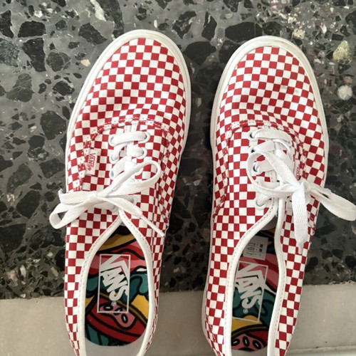 Vans sneakers size 40 like new, white and red