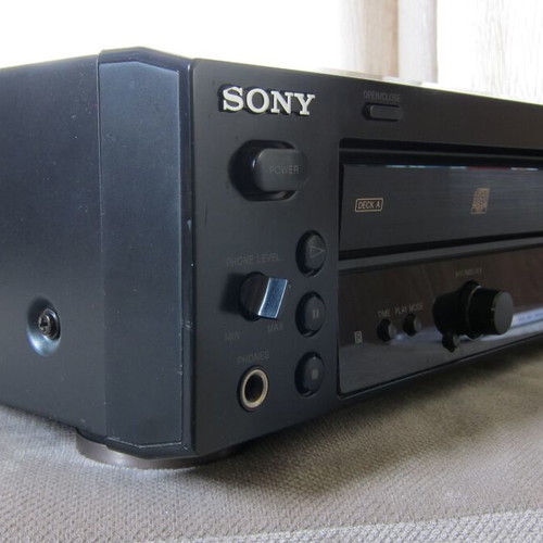 Sony RCD-W100 CD player recorder with RCA and Toslink optical