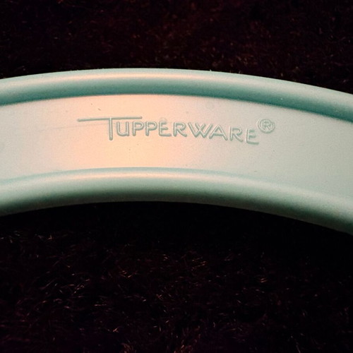 Vintage Tupperware Sli-Saw-All cutting multitool in mint color like new