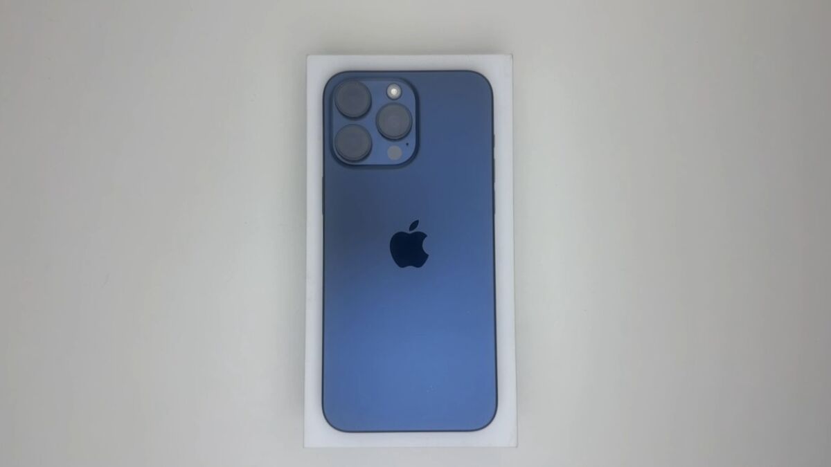 iPhone 15 Pro Max blue used, 256GB,… - € 750,00 - Vendora.cy