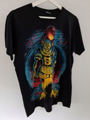 IT movie collectible t-shirt with rare print, new, size M, black