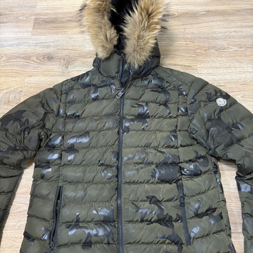 Moncler Byron camo camouflage puffer down jacket used, size L