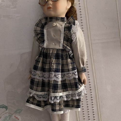 Lauren Elizabeth Antique Doll Collection porcelain doll like new with box