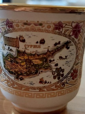 Coffee cup set like new, six pieces