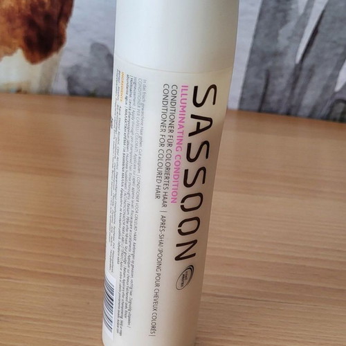 Sassoon professional illuminating conditioner for coloured hair 250ml new
