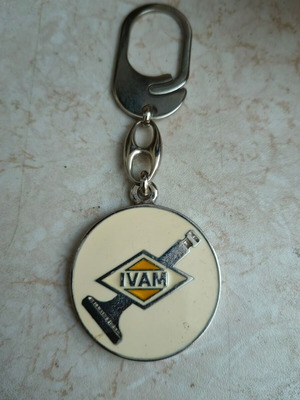 Vintage keychain used, good condition