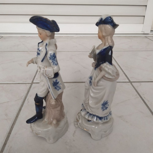 Vintage figurine couple used, high society, 22 cm tall