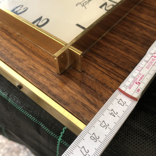 Greenwich electric wall clock like new, functional