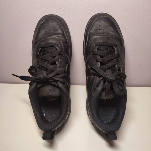 Nike athletic shoes like new, size 38, black