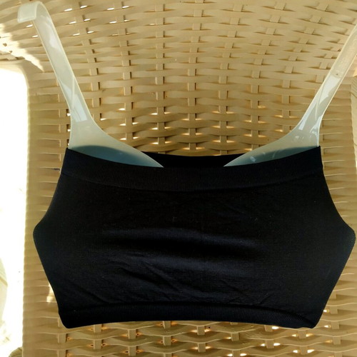 Tops like new, pack of 2, size S/M with defect