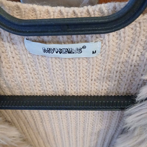 My Holly's sleeveless vest like new, beige