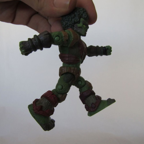 Tasaru Gormiti action figure with color change and joints, 10.6 cm, like new