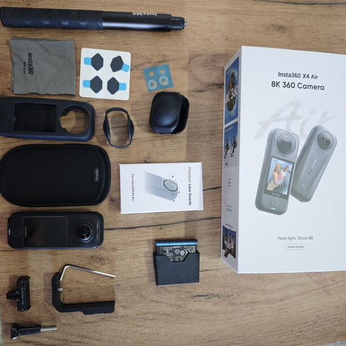 Insta360 X4 Air starter bundle with extras