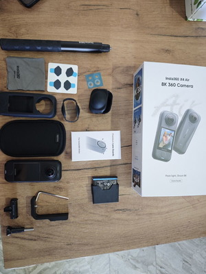Insta360 X4 Air starter bundle with extras