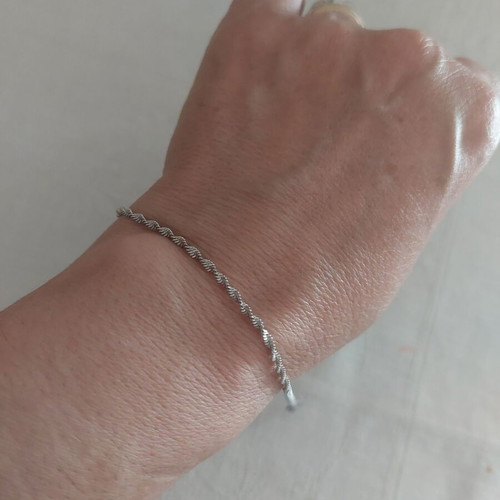 Bracelet made of stainless steel like new, silver color, length 17+5 cm