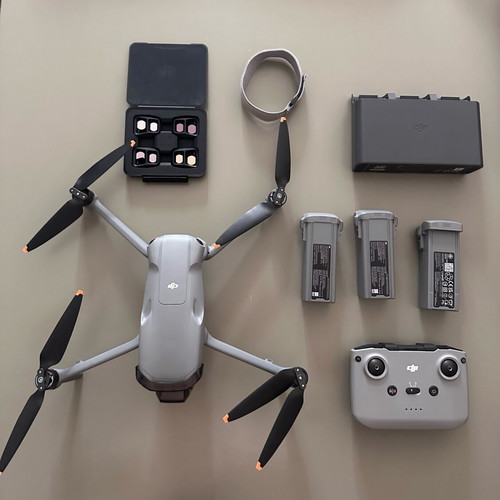 DJI Air 3 Fly More Combo drone like new, excellent condition