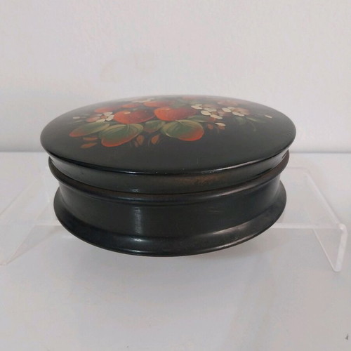 Vintage USSR Fedoskino hand-painted metal jewelry box 1982