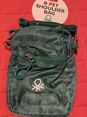 Benetton crossbody bag new, green with adjustable strap