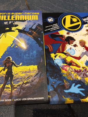 DC Comic pack in English like new