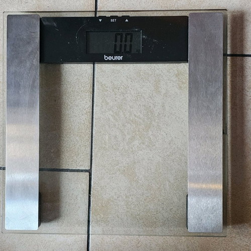 Beurer BG 16 Diagnostic Scale like new with fat and water measurement