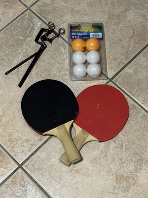 Ping pong set used with 6 new balls