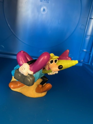 Goofy On Vacations figure used promotional toy