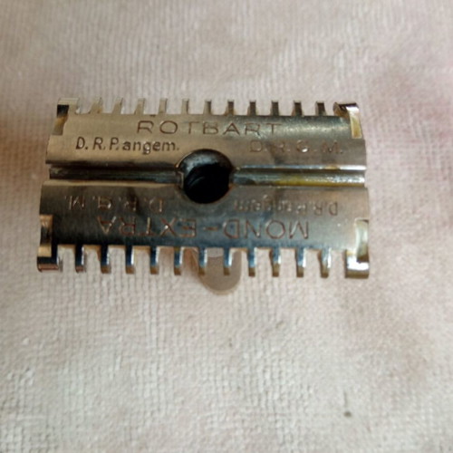 Rotbart Mond-Extra vintage open comb razor from 1930s