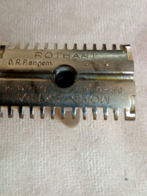 Rotbart Mond-Extra vintage open comb razor from 1930s