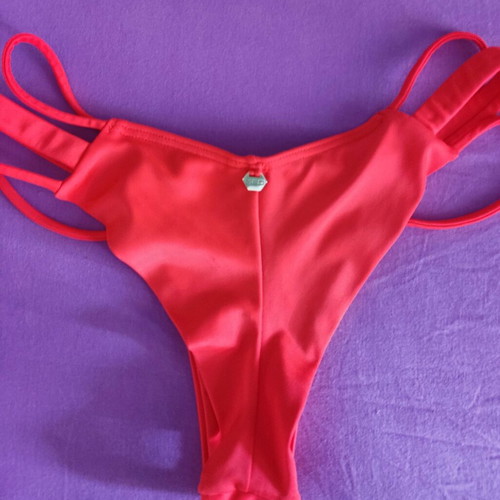 Med bikini coral like new, size Small, cup 70B