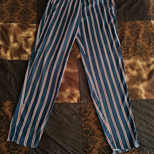 Striped pants H&M like new, size XS, white and blue